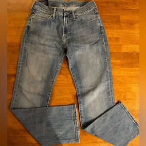 Men's Straight Jeans
SKU: 633091045
Color: LIGHT
Size: 29 X 30